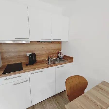 Апартаменты Ticasa Boho - Zentral-Outlet-Balkon-Parkplatz-Smarttv-Unique Метцинген Экстерьер фото