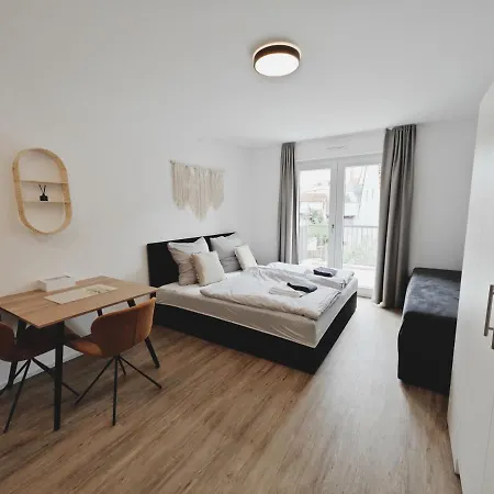 Апартаменты Ticasa Boho - Zentral-Outlet-Balkon-Parkplatz-Smarttv-Unique Метцинген Экстерьер фото